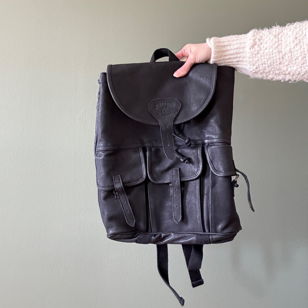Vintage Camel Black Leather Backpack